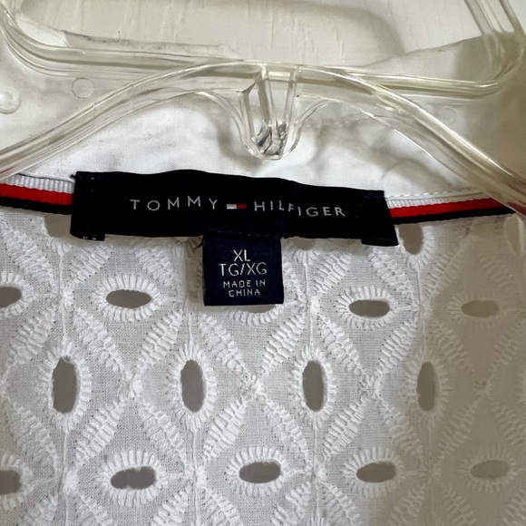 Tommy Hilfiger, White Eyelet Long Sleeve Button Front Top/Duster Dress. - Picture 9 of 9